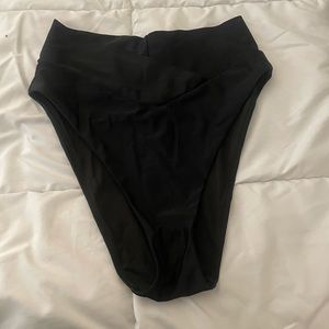 High cut cheeky bikini bottoms